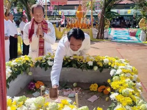 งานบวงสรวงวางศิลาฤกษ์พระธาตุสามหุ้นวัดป่ากุดหว้า วันที่ ๒๗ พฤศจิ